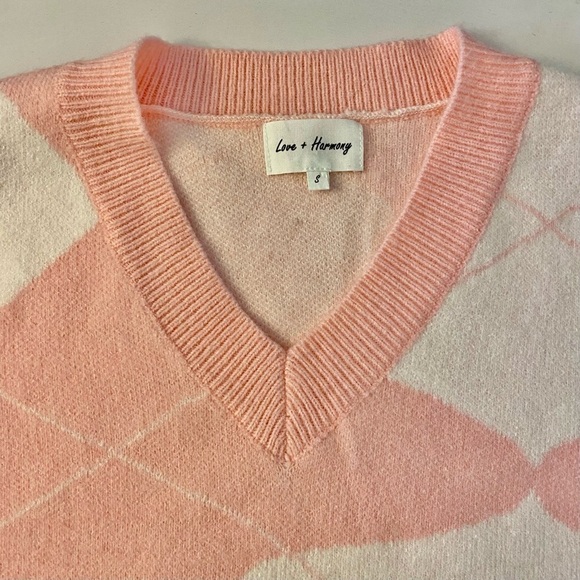Urban Outfitters Love + Harmony Pink & White V-Neck Sweater Vest - Picture 4 of 10